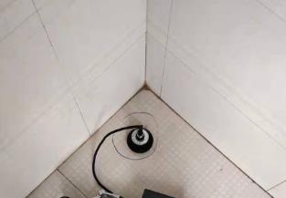 盐城卫生间漏水维修之 loft 夹层储藏室毗邻暗管渗水哪家好，推荐诚匠小爱修缮